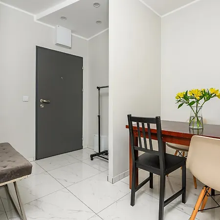 Shortstaypoland Wilenska B165 * Varsóvia